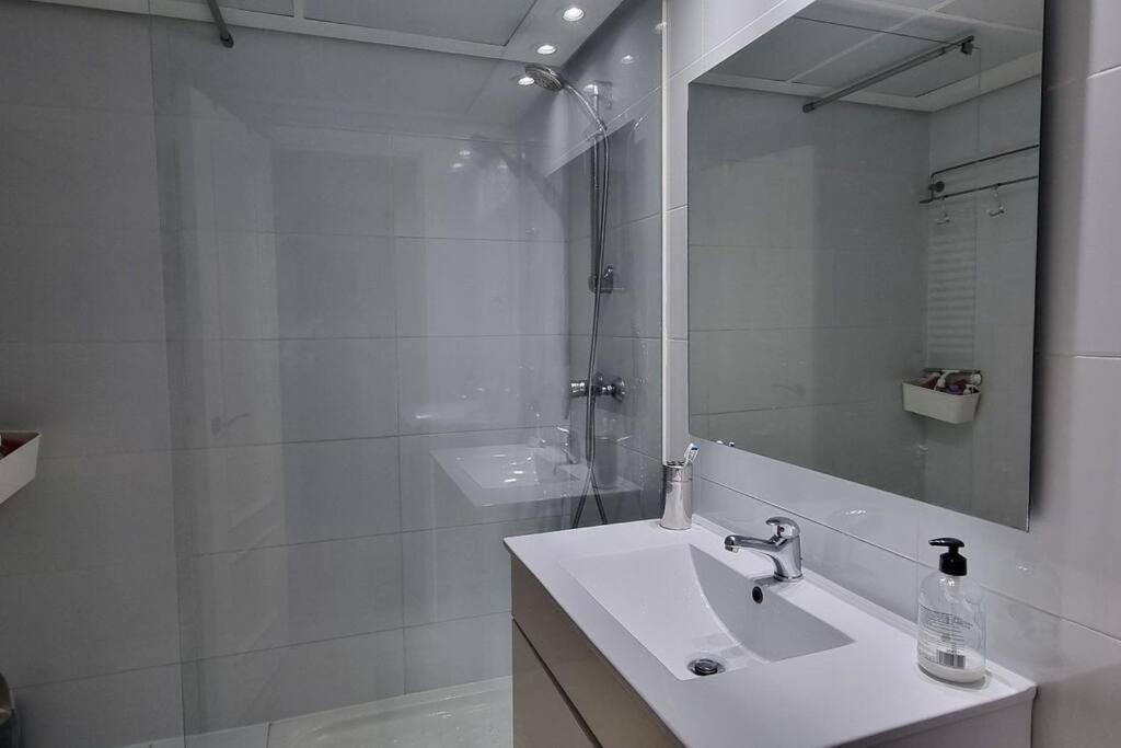 Habitacion Privada En El Centro De Madrid Exterior photo